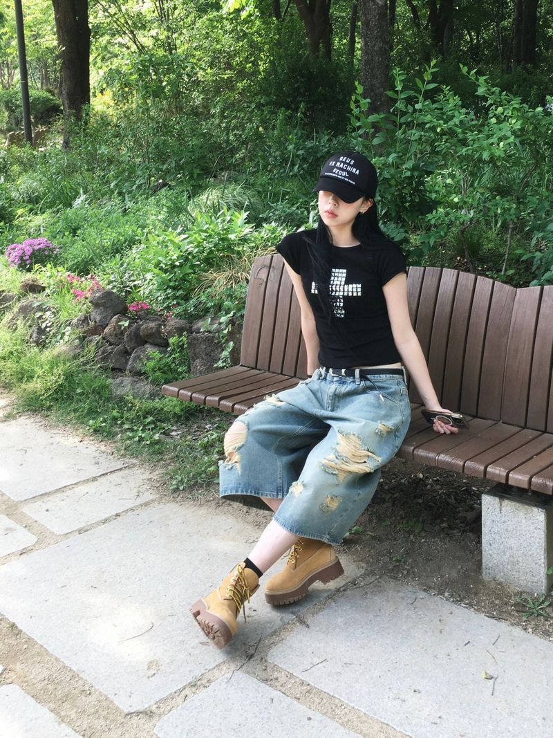 Melan Distressed Bermuda Denim Pants (2c)
