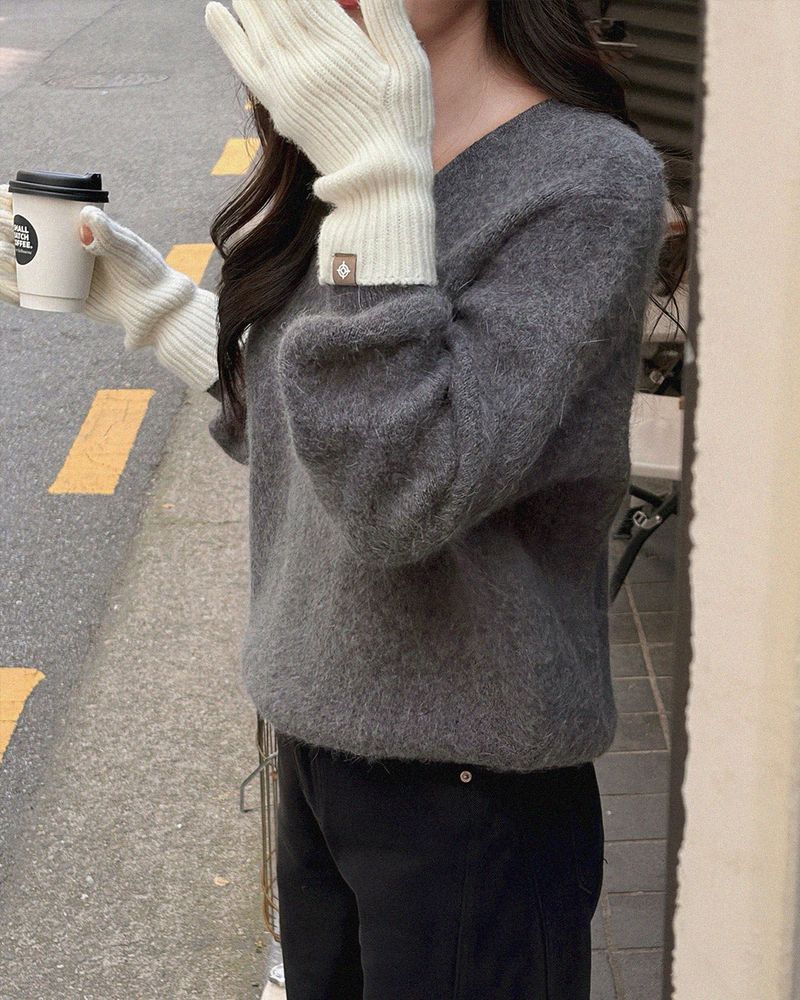 Eyelet Touch Knit Gloves