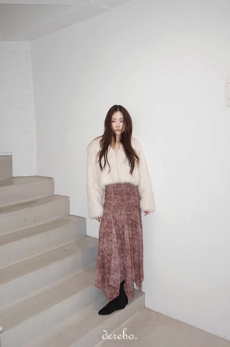 Layer Renaissance Long Skirt