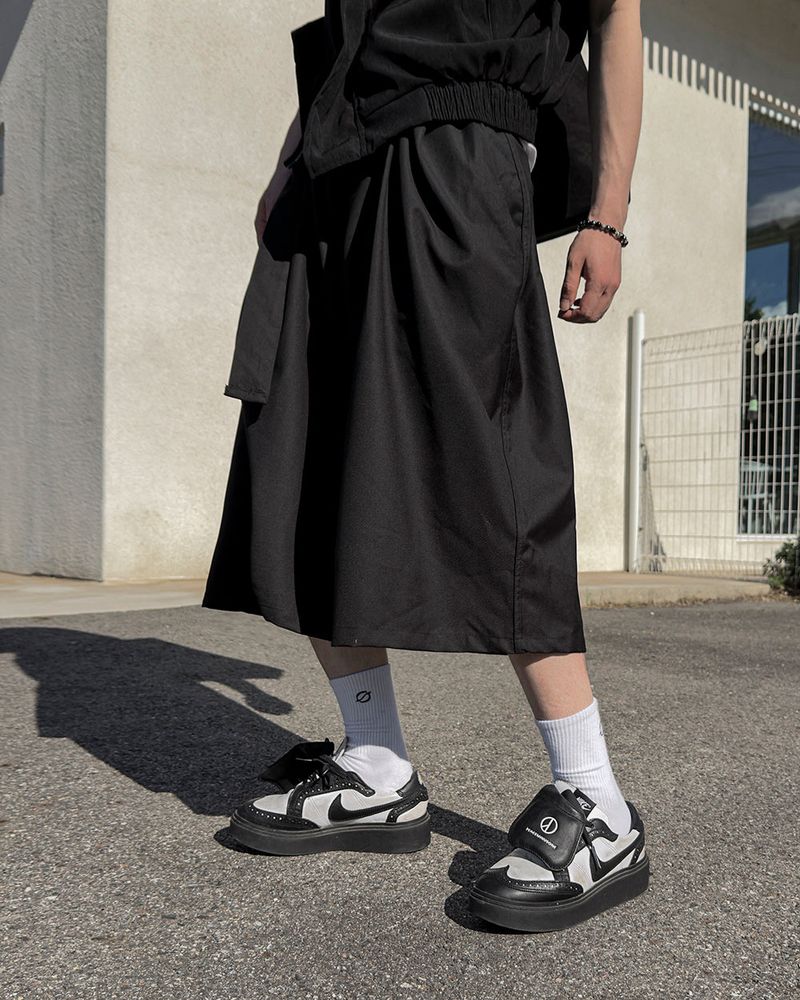 JIIGEUM（ジグム）の「Koz Belted Bermuda Slacks（Pants）」