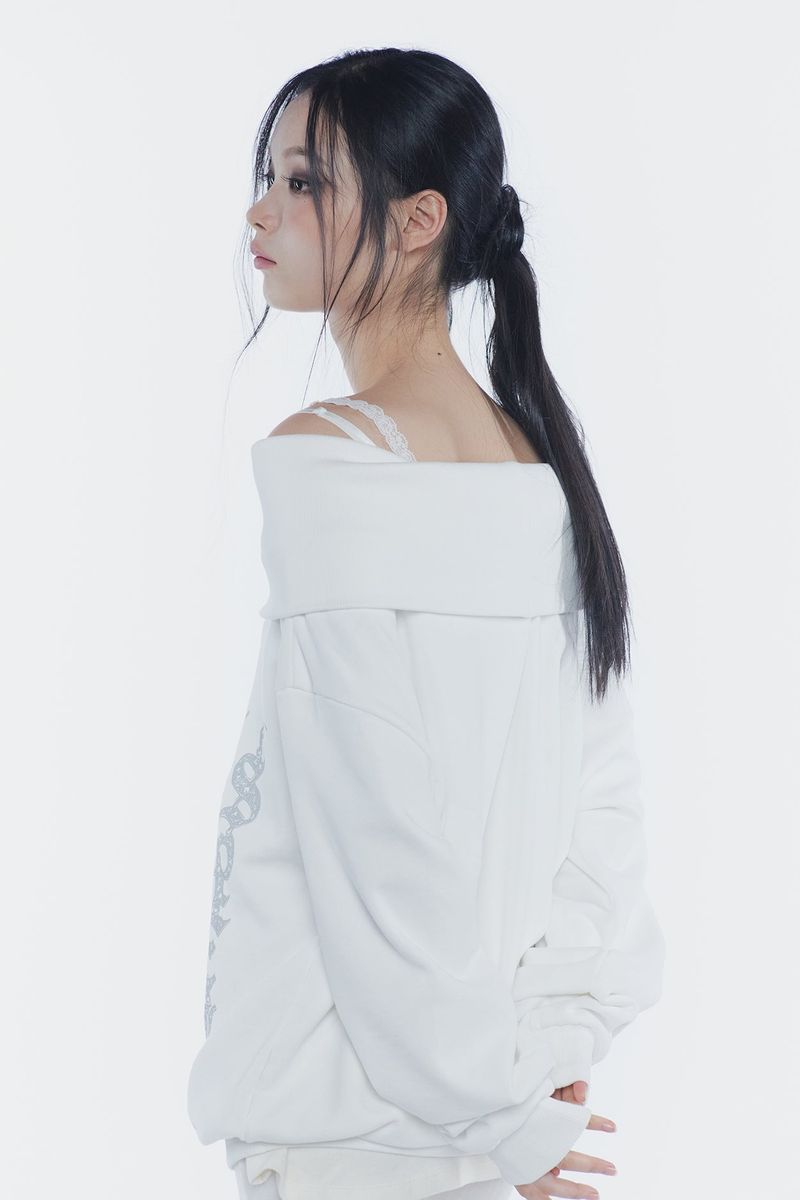 SPELL OFF-SHOULDER SWEATSHIRT white