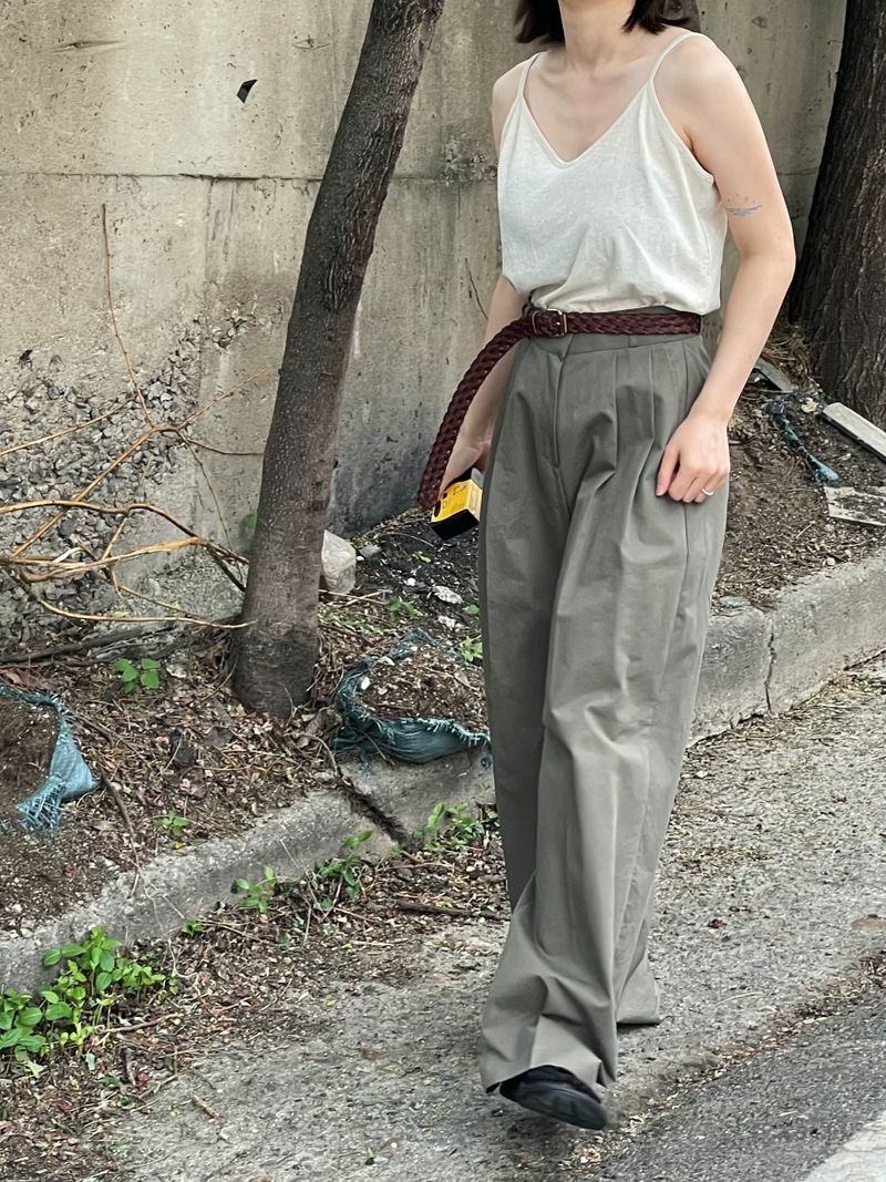 Natural linen sleeveless