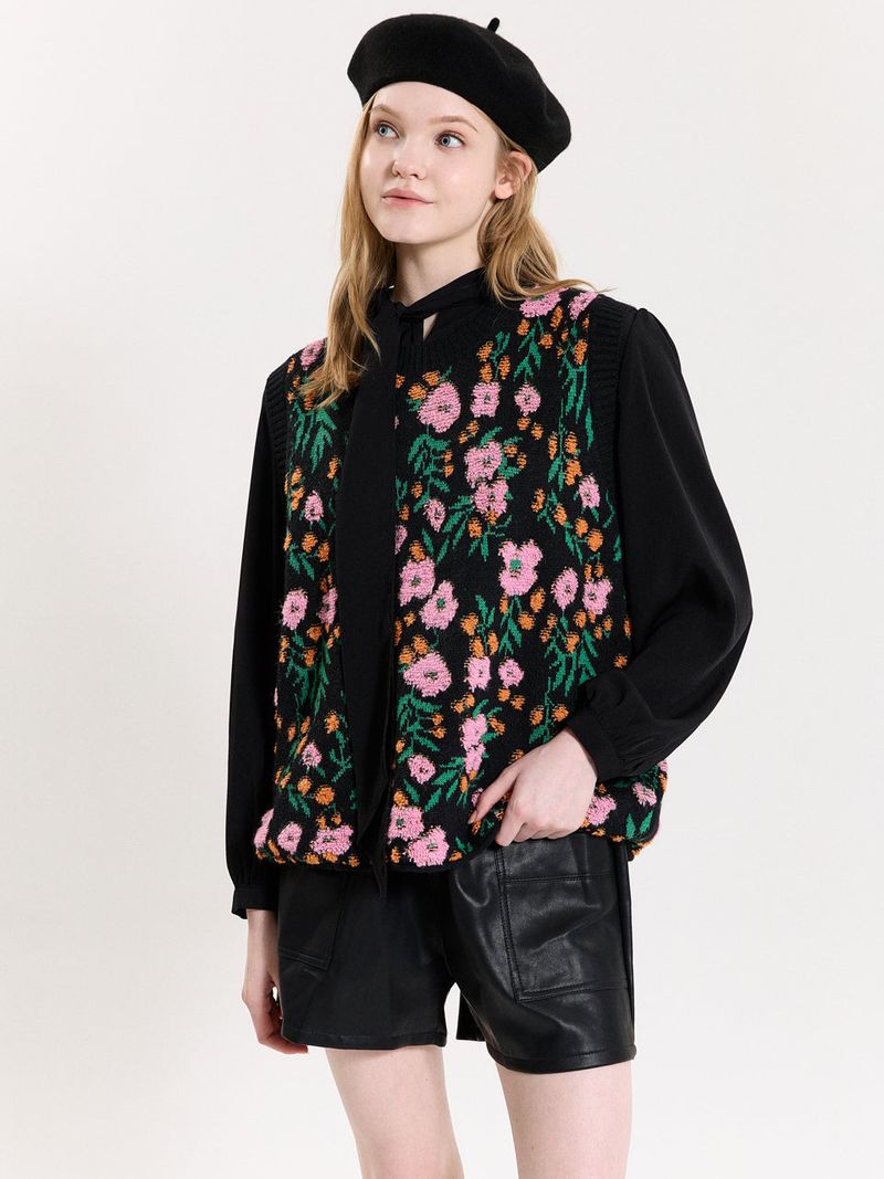 CAMELLIA VEST