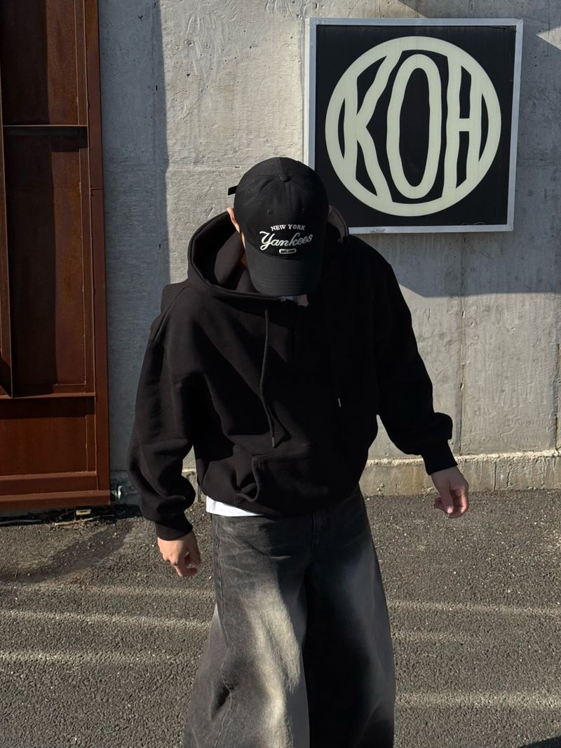 MAROON HENRY HOODIE