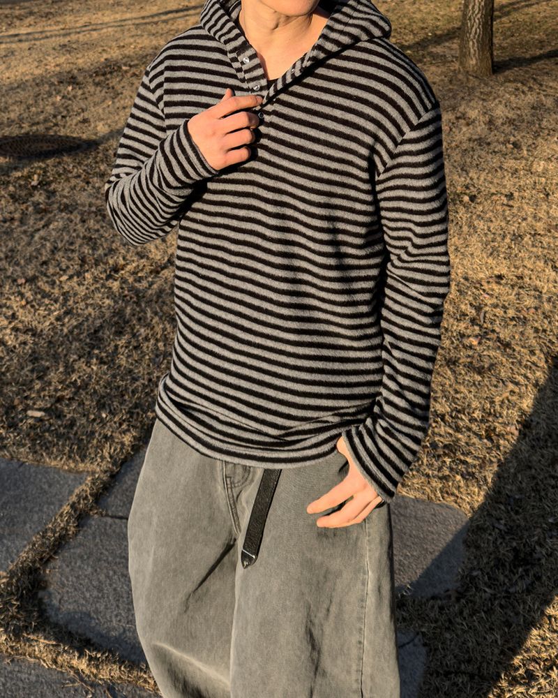 JIIGEUM(ジグム)の「Labeni Striped Brushed Hoodie(Tops)」