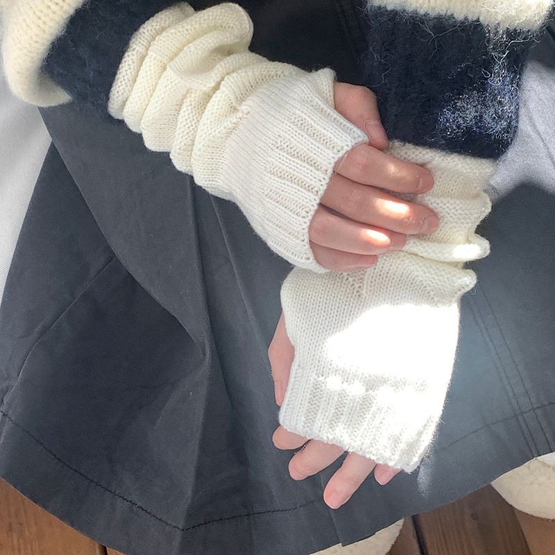 Libo Wrinkle Shirring Knit Hand Warmer