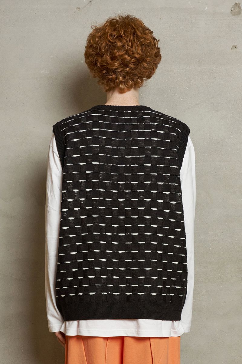 ROPE CHECKER KNIT VEST