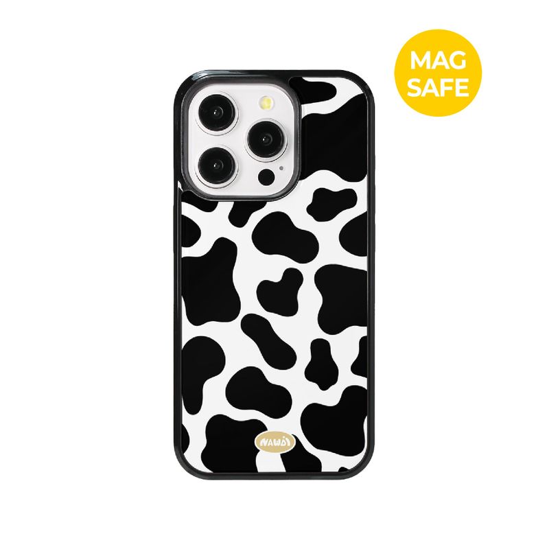 NAWDI（ナウディ）の「【MADE】ブラック&ホワイト ミルク カウ iPhoneケース [Glossy Glass/Magsafe]（スマホグッズ/小物）」