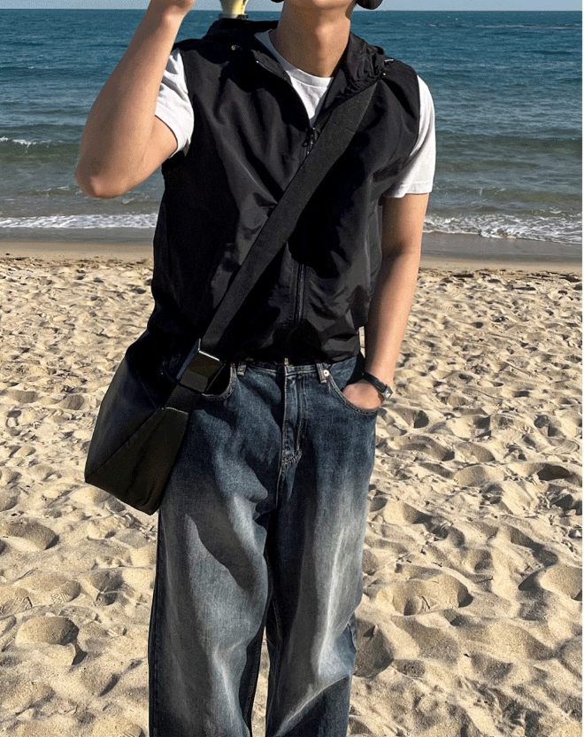 COSYHARU（コシハル）の「Cropped Nylon Hooded Vest（Tops）」