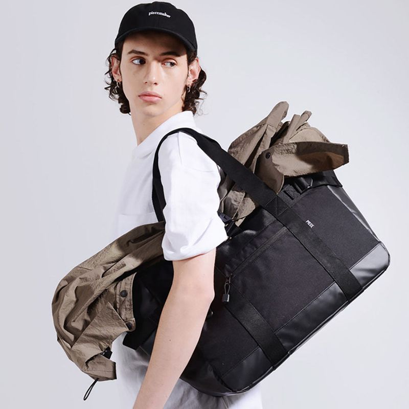 PIECEMAKER(ピースメーカー)の「THE SHADOW TECH TOTE BAG (BLACK)(Bags)」