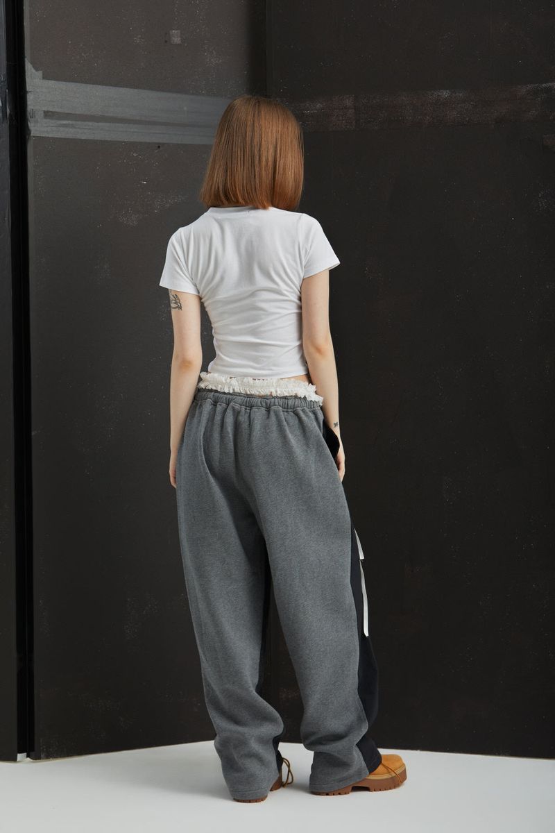 FRIENDS CROPPED T-SHIRT