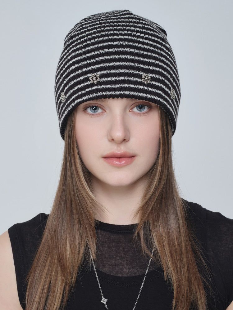 XANADU(ジェナドゥ)の「STUD LINE BEANIE_BLACK(Hats)」