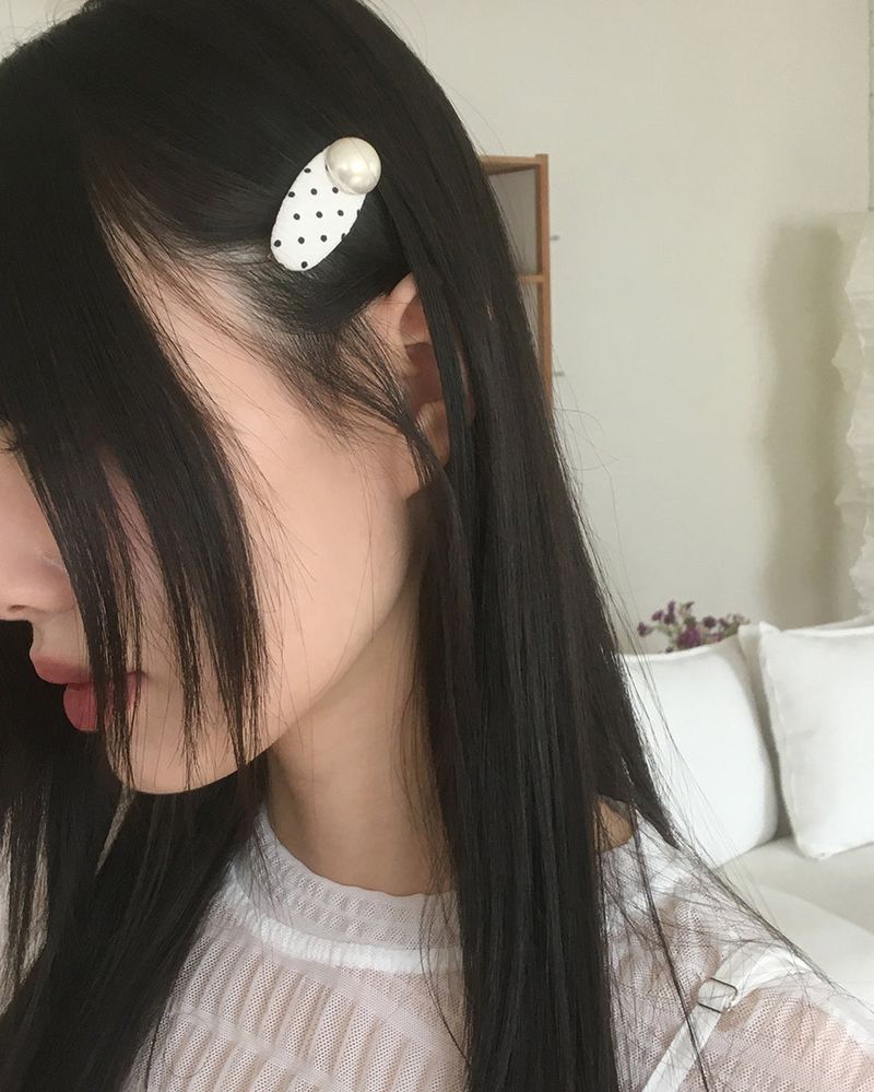 WONDER WONDER（ワンダーワンダー）の「カリーミニドットパールヘアピン（ヘアアクセサリー）」