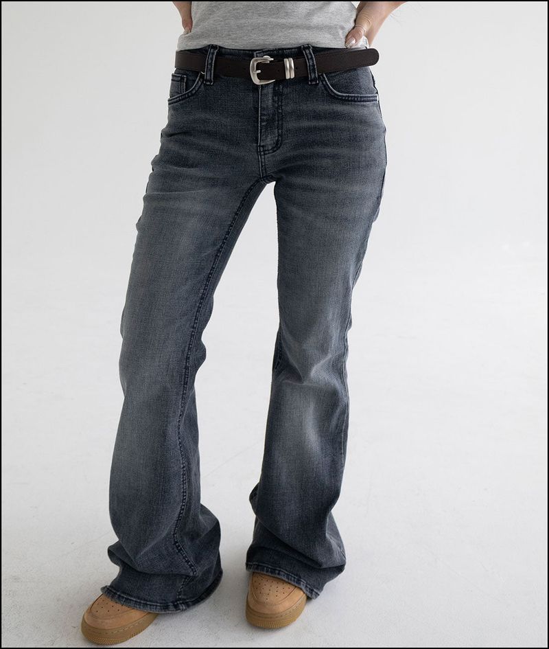 un:tyl(オンタイル)の「Dow span boots cut denim pants(Pants)」