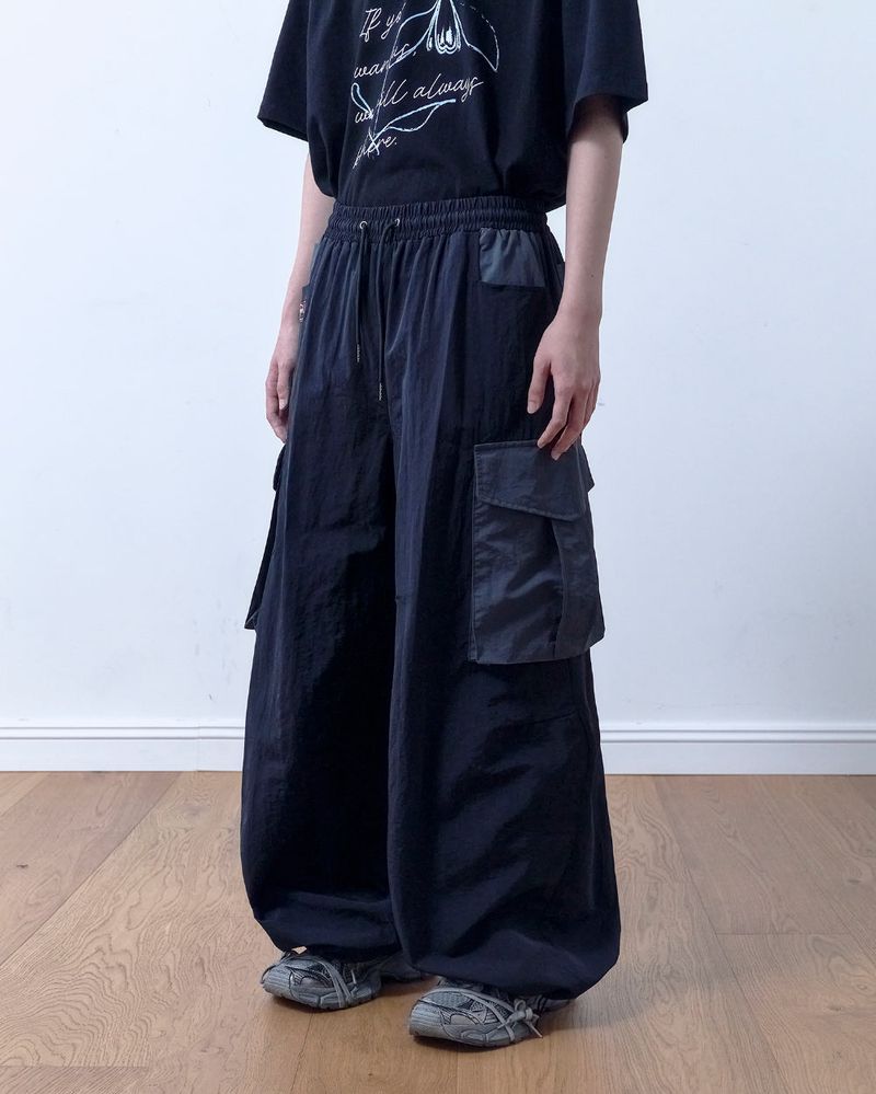 26SS★ Patch Nylon Curved Pants