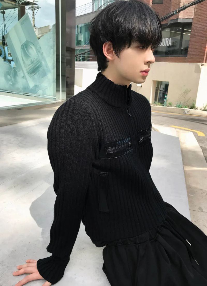 Black Leather-Pocket Knit Jacket