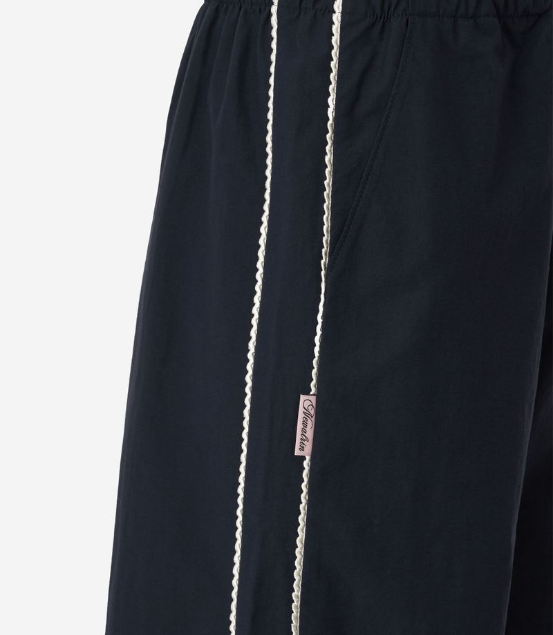 Newalrin emblem nylon wide Pants
