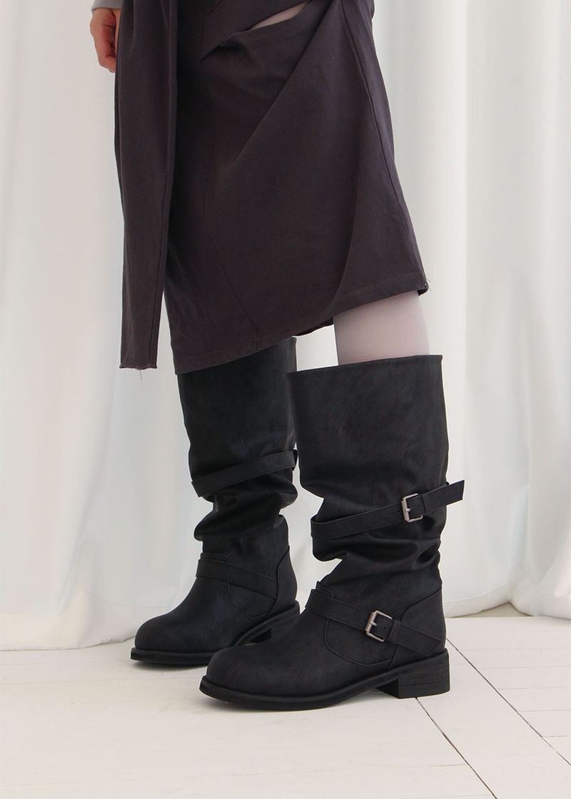 LOOSE BELT MIDDLE BOOTS