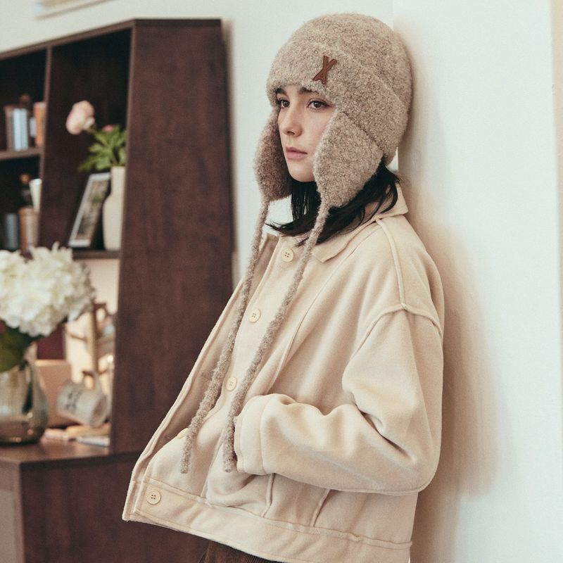 VA Patch Fly Knit Beanie / Beige