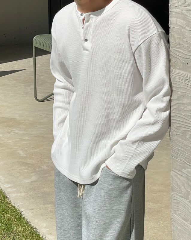 modernif（モダニフ）の「Kitsa Henley Neck Waffle T-Shirt（Tops）」
