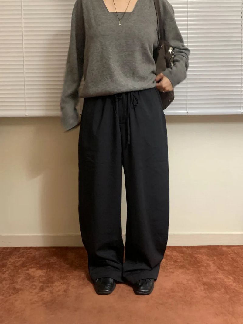 Loose wide slacks