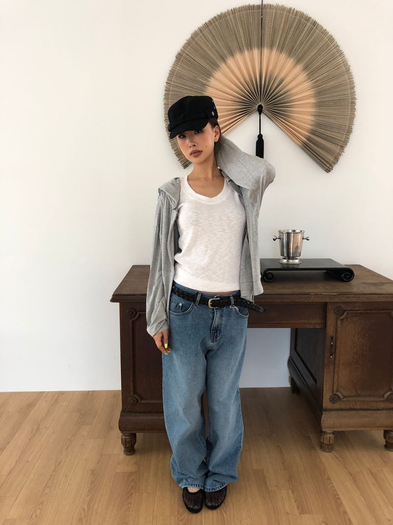 SOFT U-NECK TEE