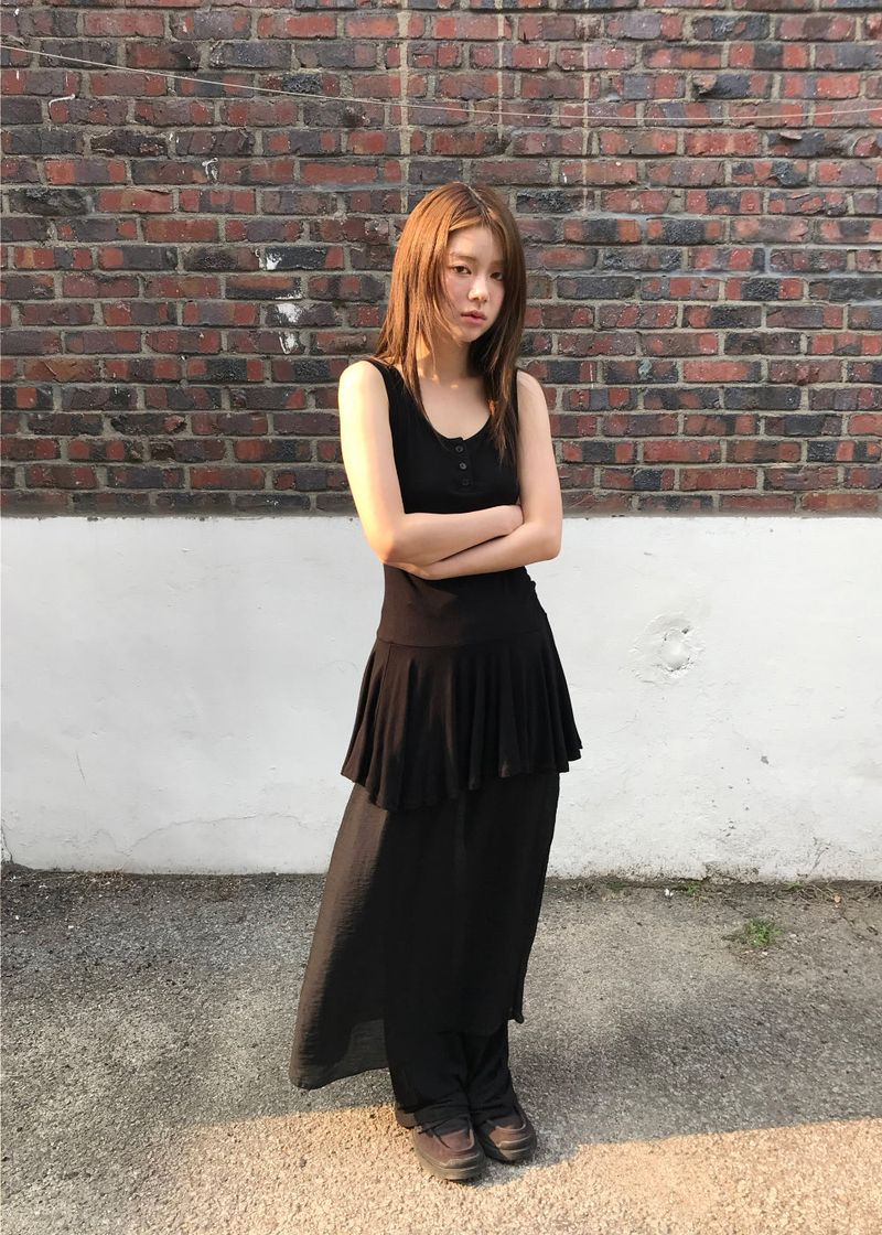 FLARE SLEEVELESS OS TOP