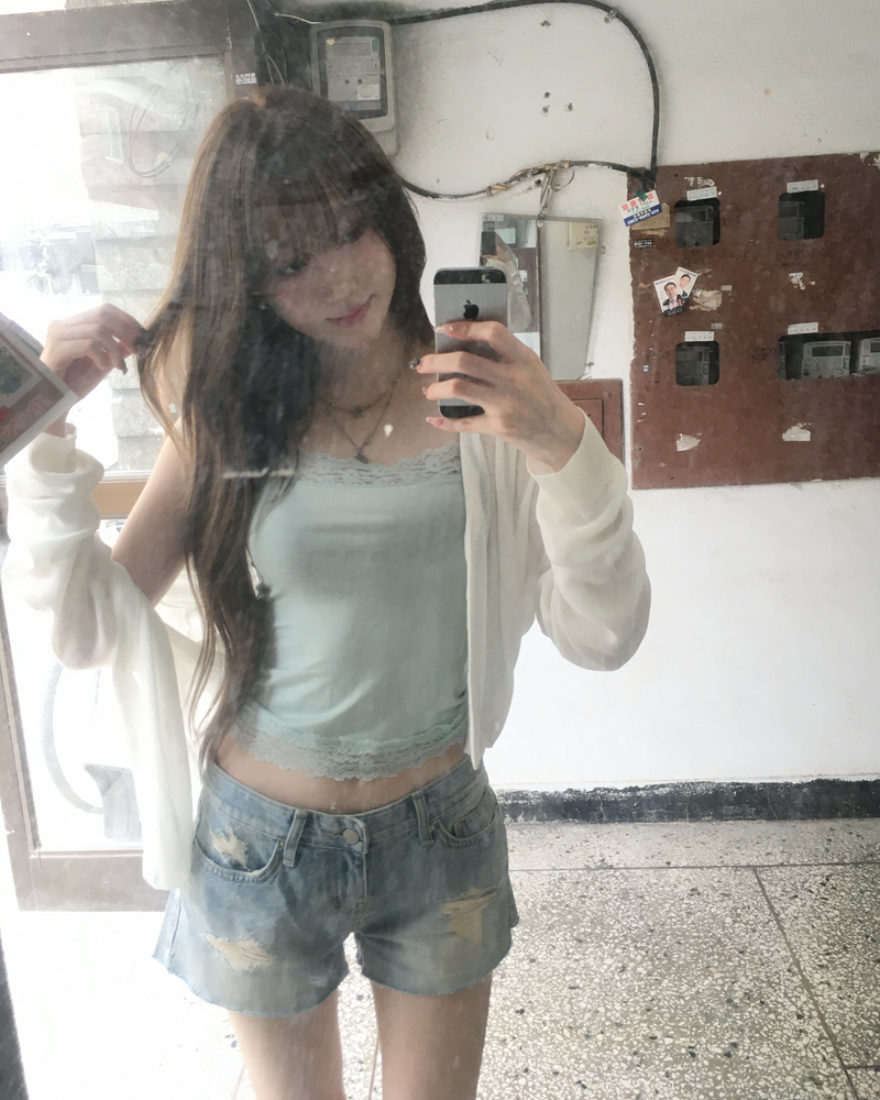Pastel lace sleeveless
