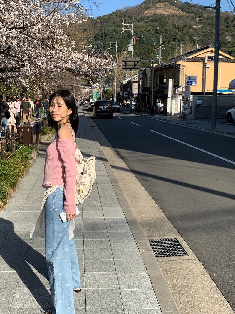 [MADE] STEN GOLZI UNBALANCED OFF-SHOULDER KNIT