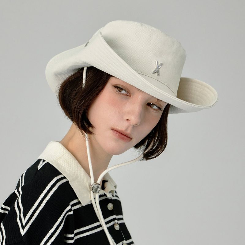 VA Stud Safari Bucket Hat / Cream