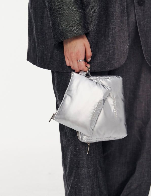 hyeres lor(イエール・ロール)の「26SS★ Cushion Padded Pouch M(Smartphone Accessories)」