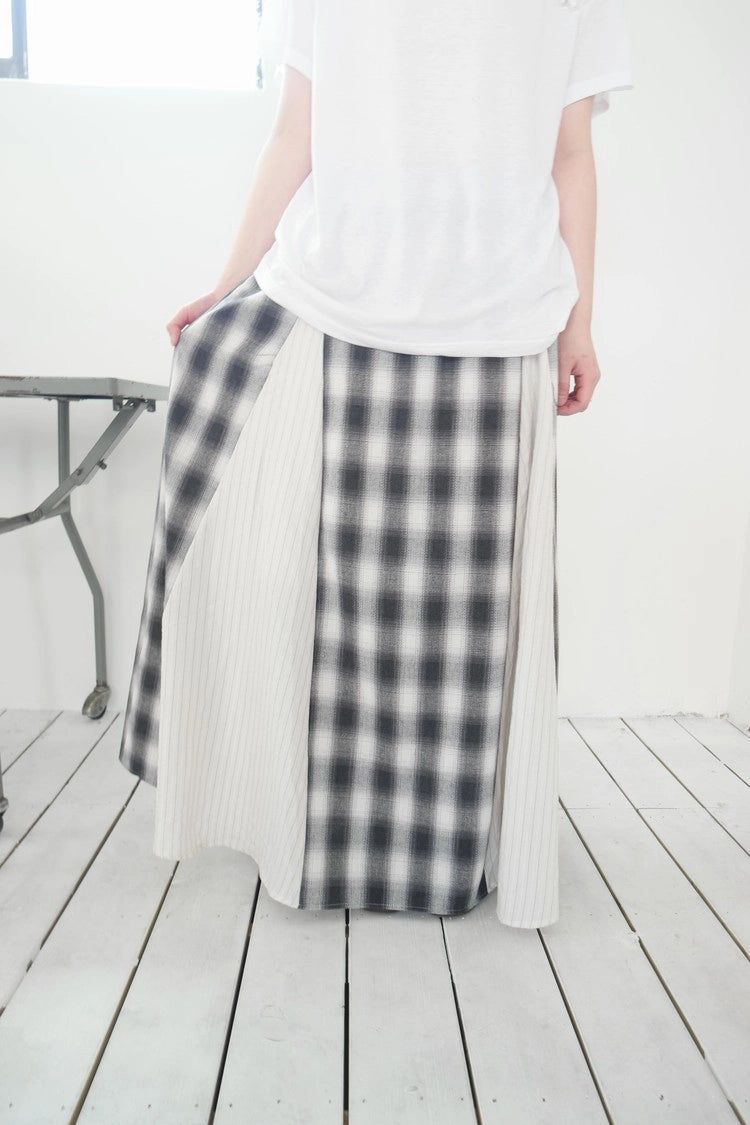 callhag（コールハグ）の「daisy check skirt (2c)（Skirts）」