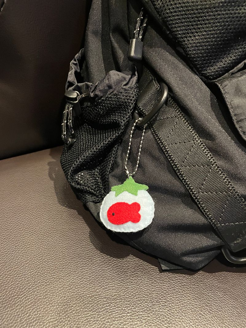 [MADE] Tomato fishbowl Key ring