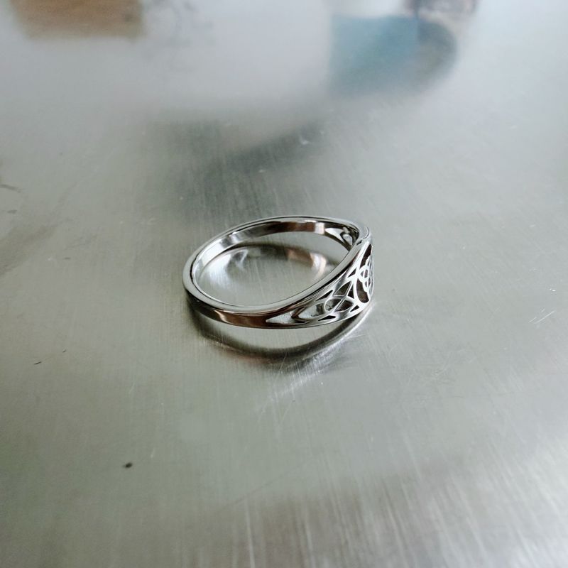 Cutline Band Ring