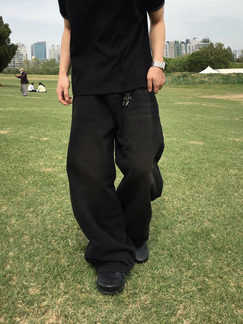 DISCERNMENT（ディサーンメント）の「Cier Black Tin Washed Denim Pants（Pants）」