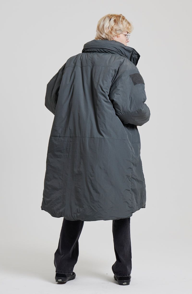 MOSS 2 HIGH-NECK HOOD PARKA [CHARCOAL]