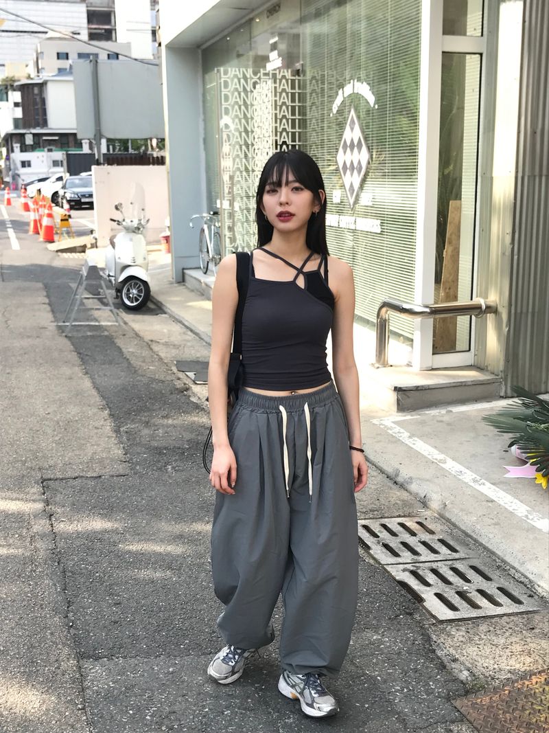 Twin layered sleeveless