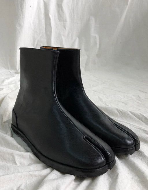 ASCLO（エジュクロ）の「Tabi Boots（Shoes）」