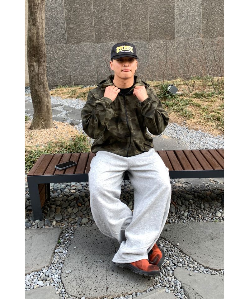 Pocket Curved Sweatpants