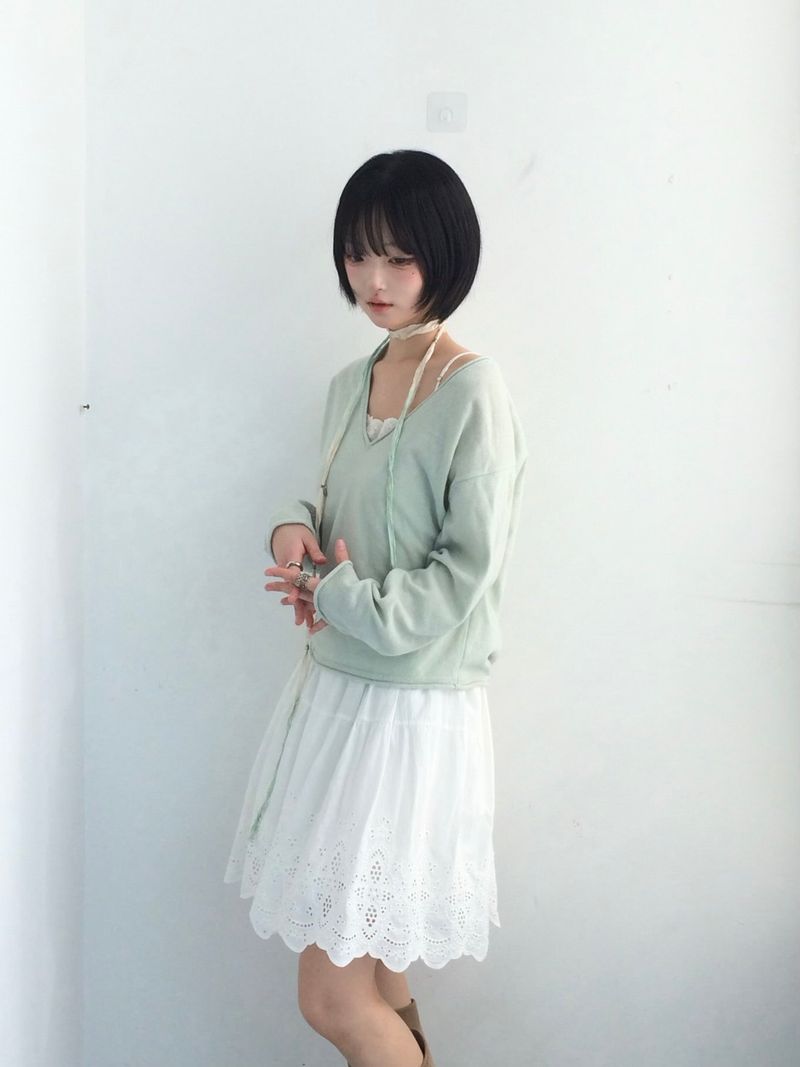 Soft V-neck Layered Knitwear