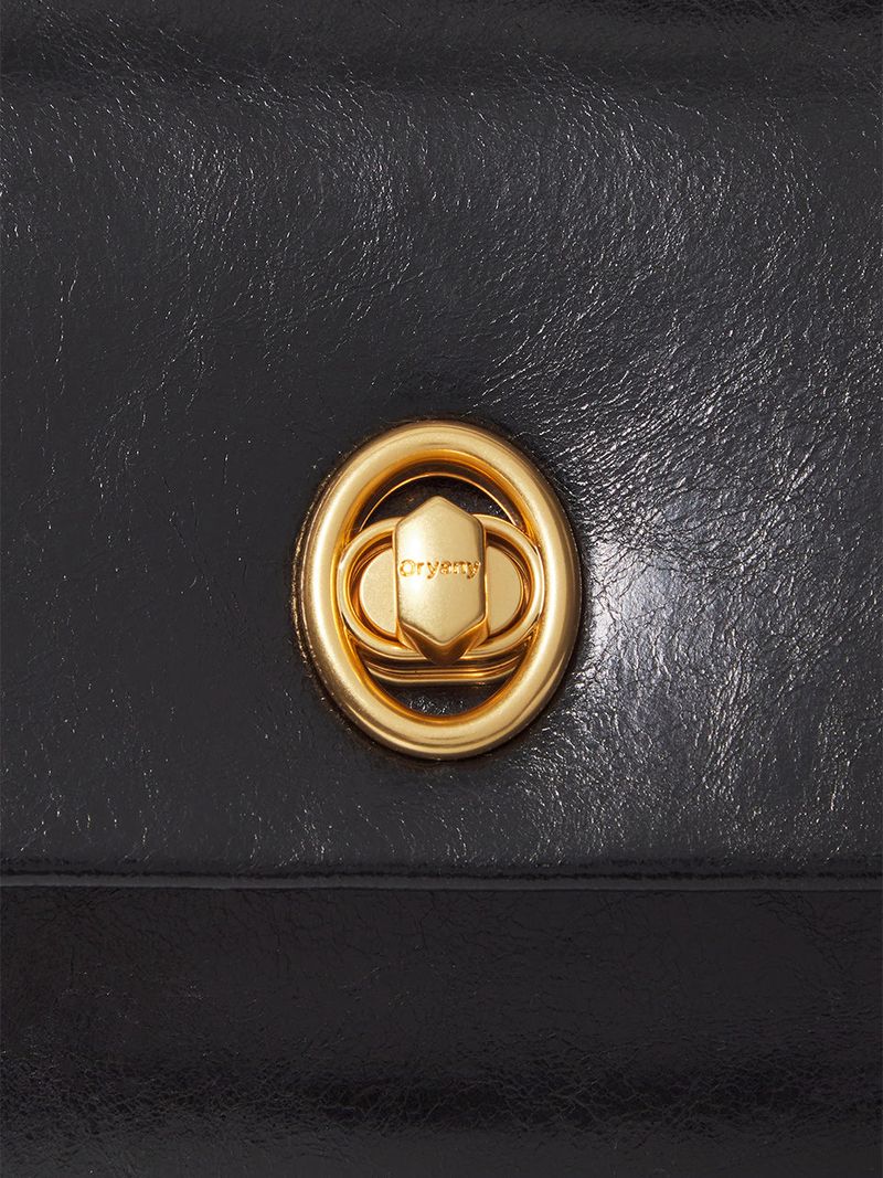 Egg Lock Shoulder