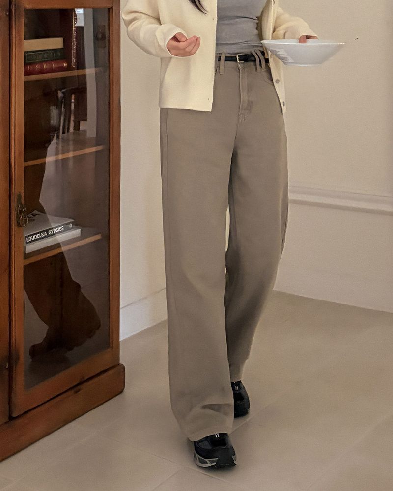 Along wide pants