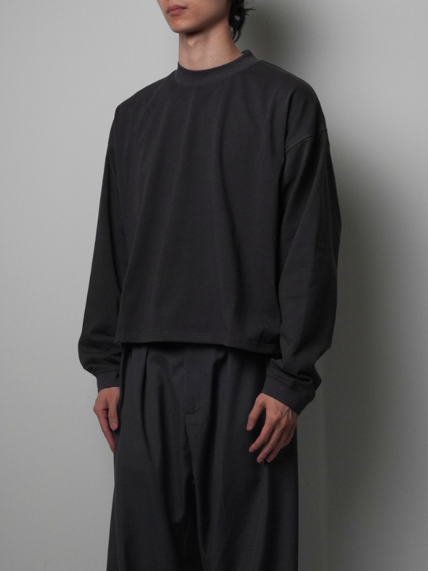 RB7 Cropped Boxy Long Sleeve Tee
