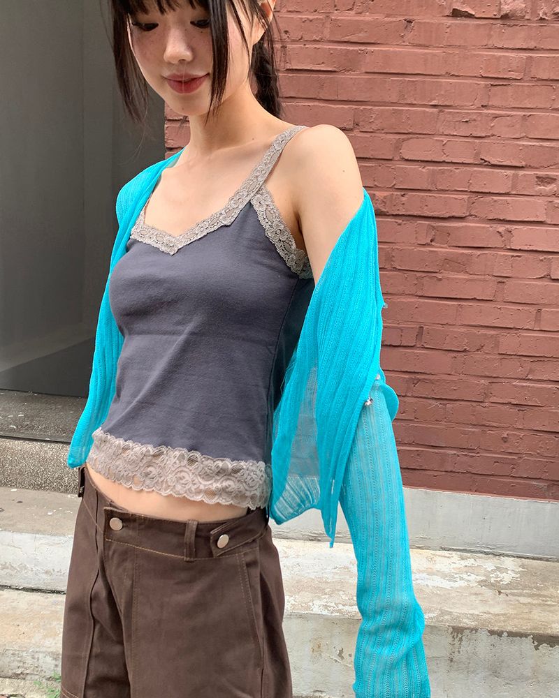 WONDER WONDER(ワンダーワンダー)の「Kiu Slim Fit V-Neck Lace Sleevelesst(Tops)」
