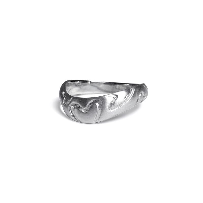 HEART TARGET WAVE RING (MATTE)