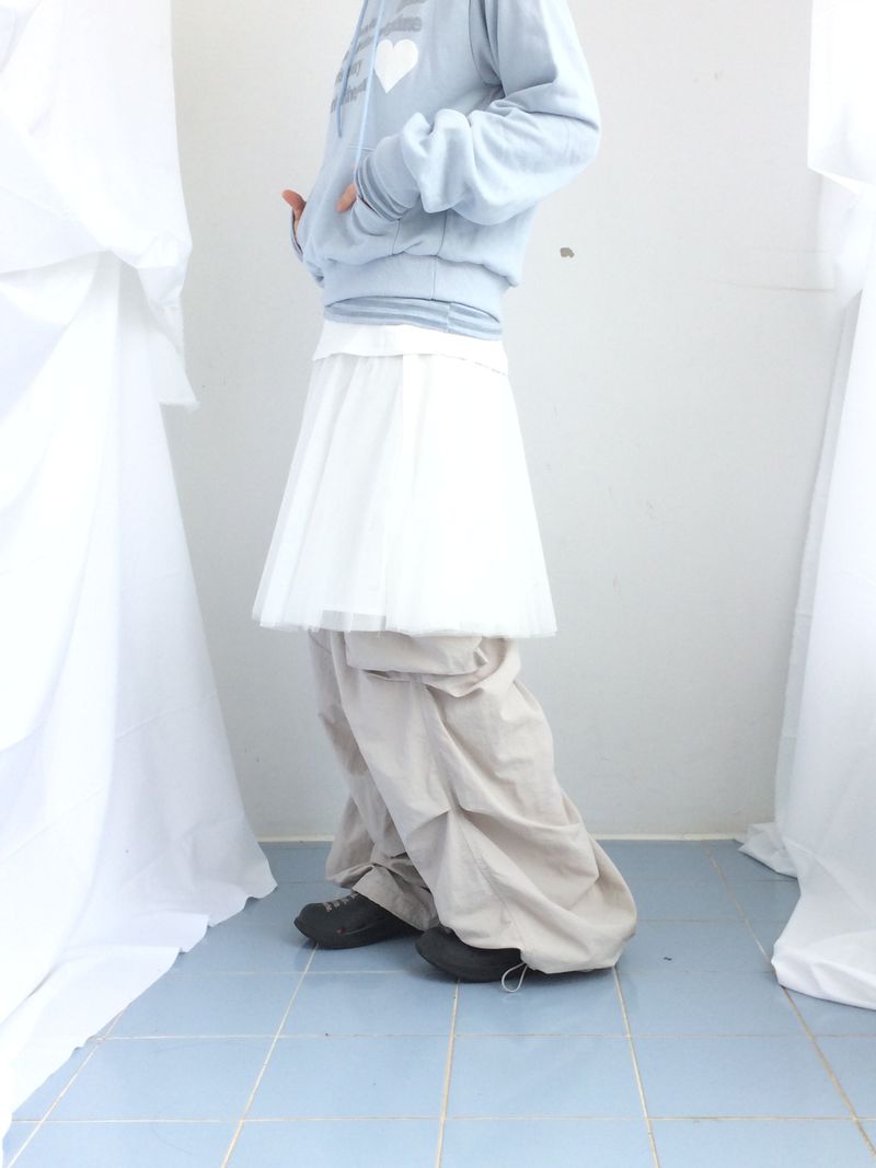 See-through curve layered skirt