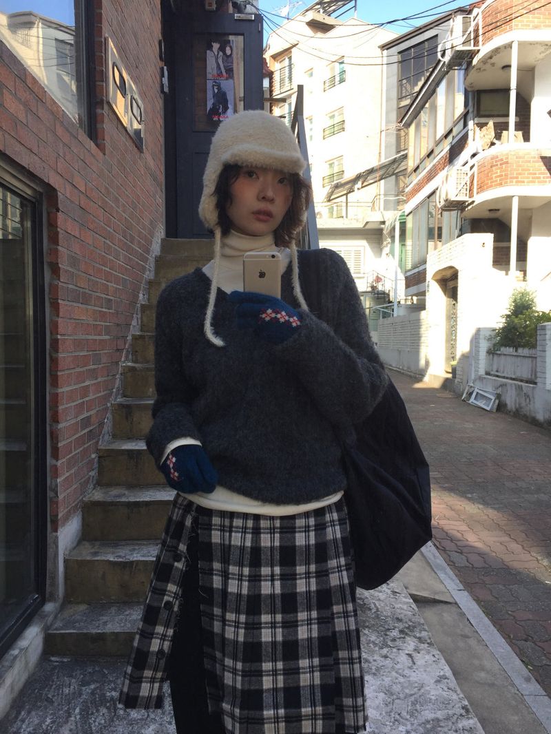 [MD Pick]Wool-Touch Brush V-Neck Knit (4 Colors)