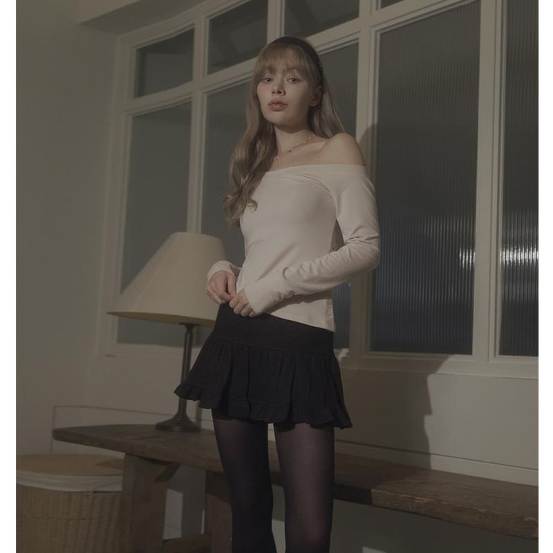 CAMELLIA SKIRT-BLACK