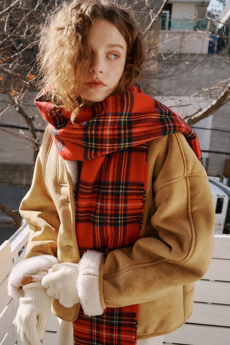 Fringe wool muffler (Red check)