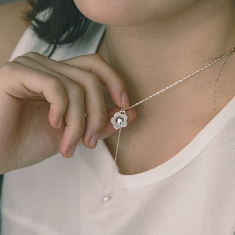 maro（マロ）の「ブルームドロップ（アクセサリー）」